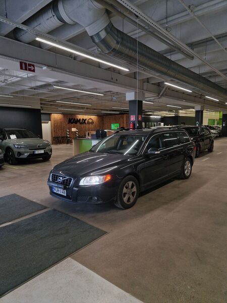 Volvo V70 vaihtoauto