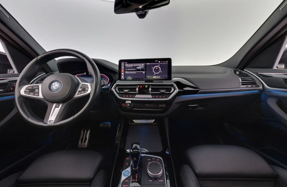 BMW iX3 vaihtoauto