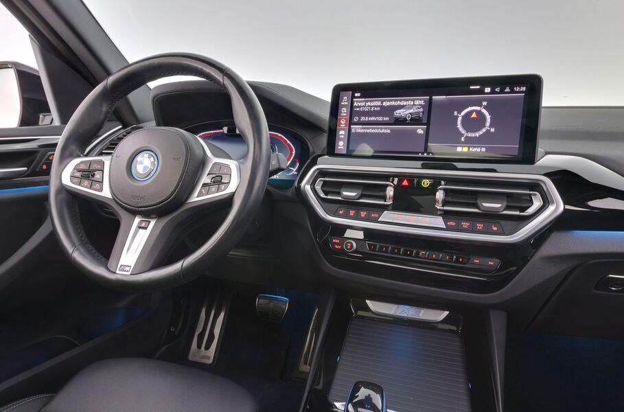 BMW iX3 vaihtoauto