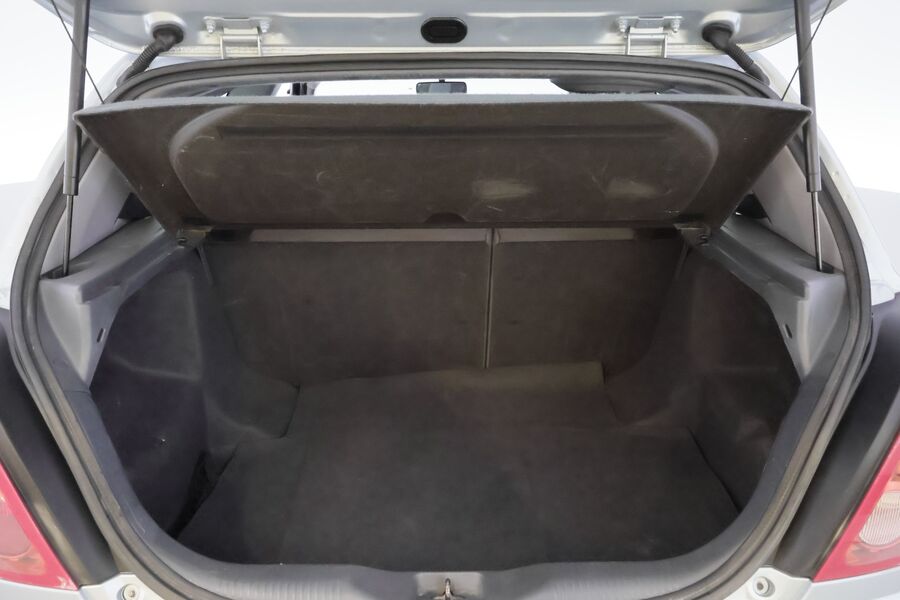 Nissan Almera vaihtoauto