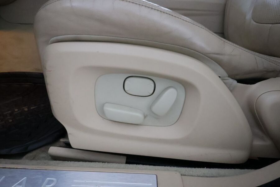 Jaguar XF vaihtoauto