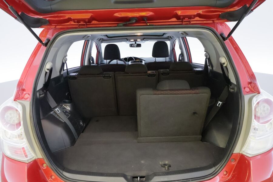 Toyota Verso vaihtoauto