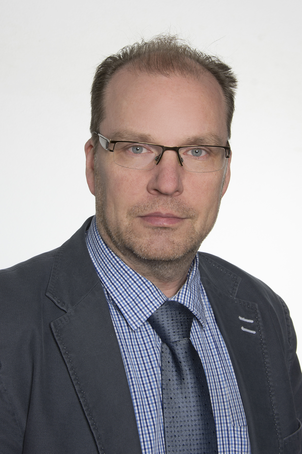 automyyjä business-users/370948/main_jrn_1764938505782.jpg